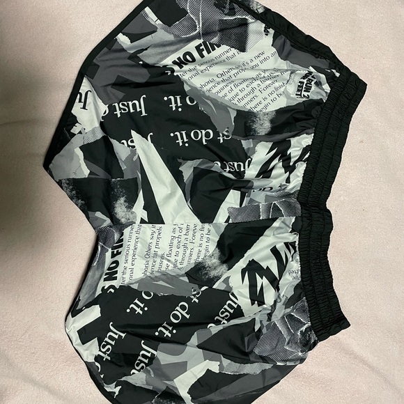 Nike Dri Fit Running Shorts - Size Large - Picture 2 of 3
